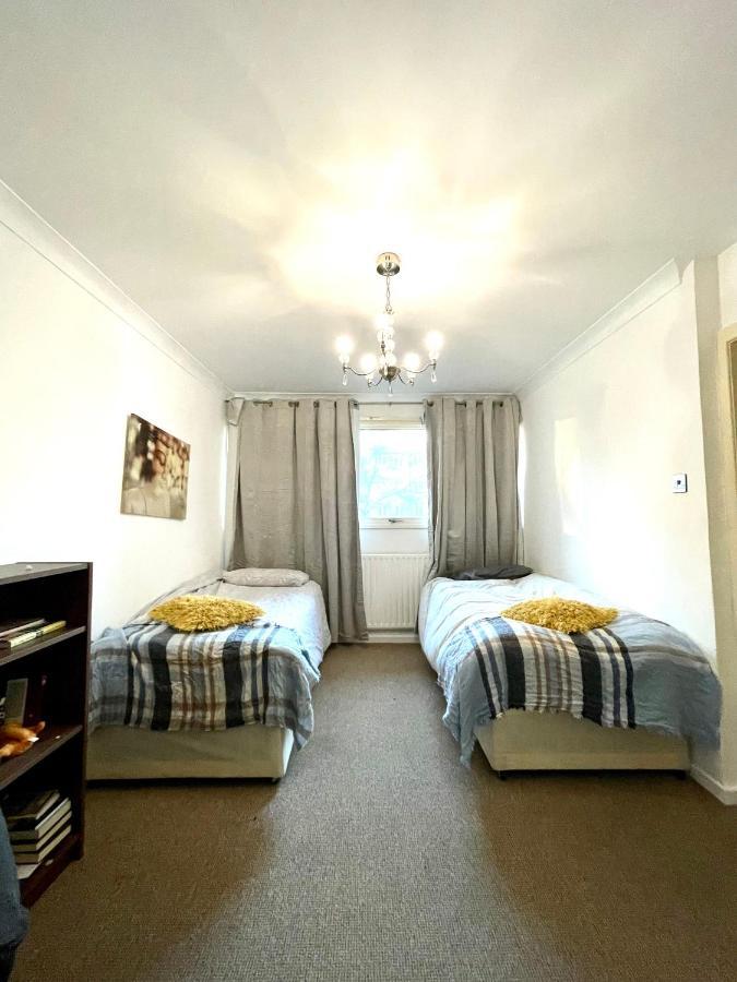 Victoria Two Bedroom Apartment Londra Dış mekan fotoğraf